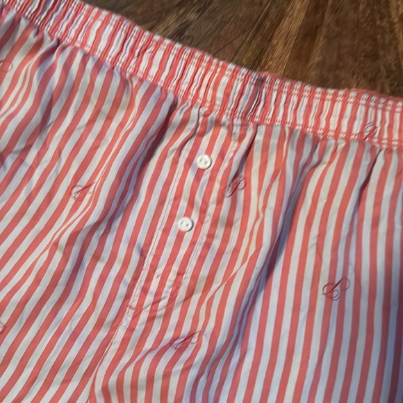 VS Pink Striped‎ Shorts - Picture 2 of 3